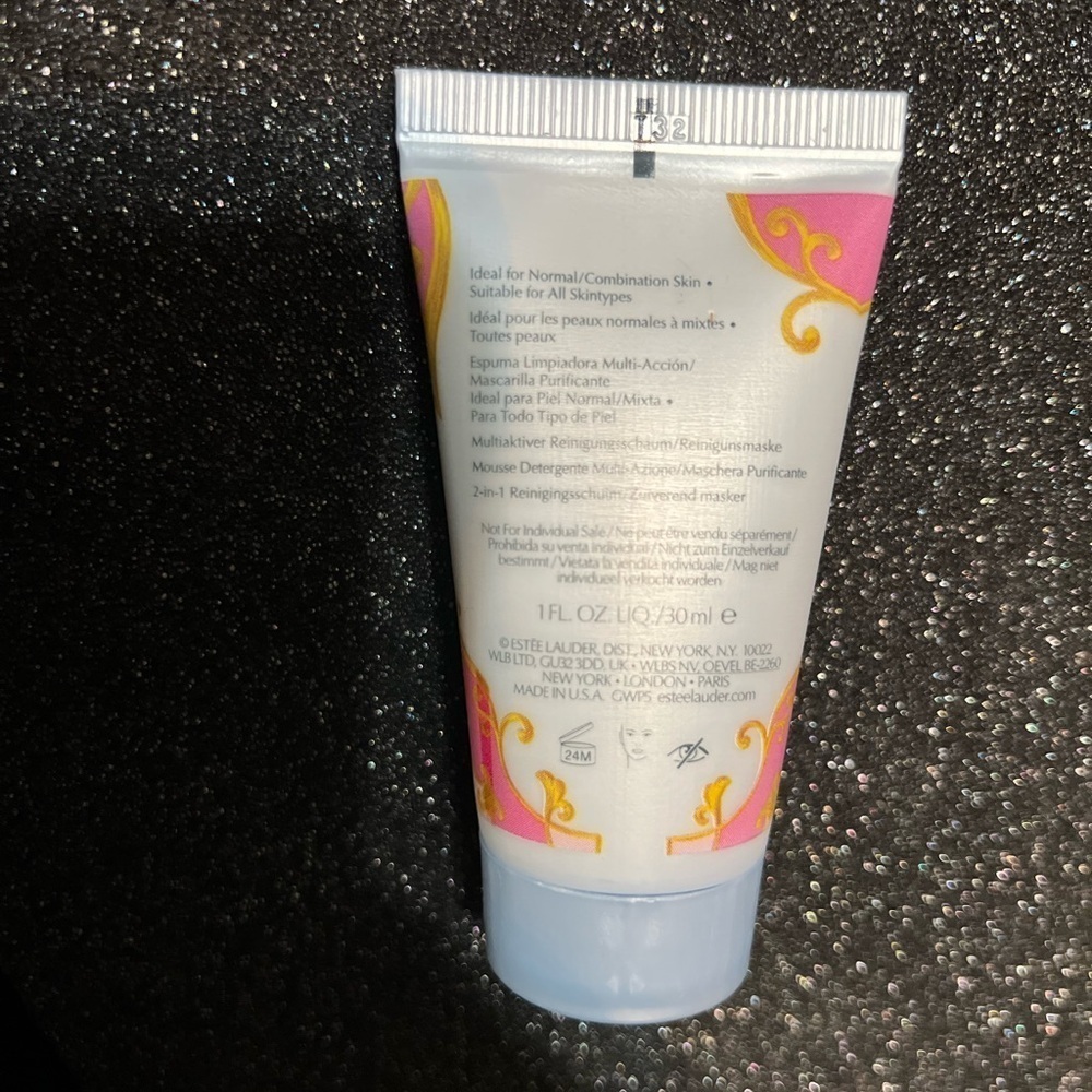 ESTEE LAUDER Perfectly Clean - Picture 6 of 6